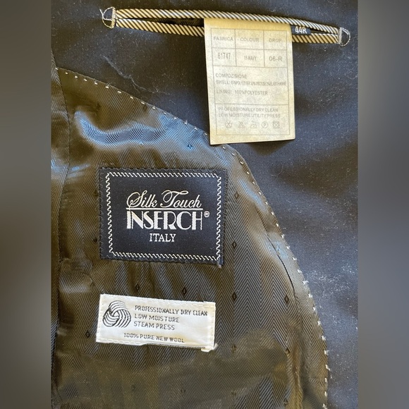 SILK TOUCH INSERCH ITALY
Blue Blazer with Notched Lapels and Wool-Blend Finish - Picture 8 of 9